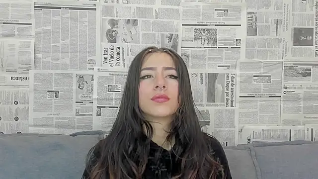 Mhelanny2 online show from 12-22-24, 06:06