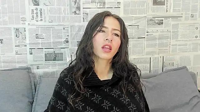 Mhelanny2 online show from 12-22-24, 12:27