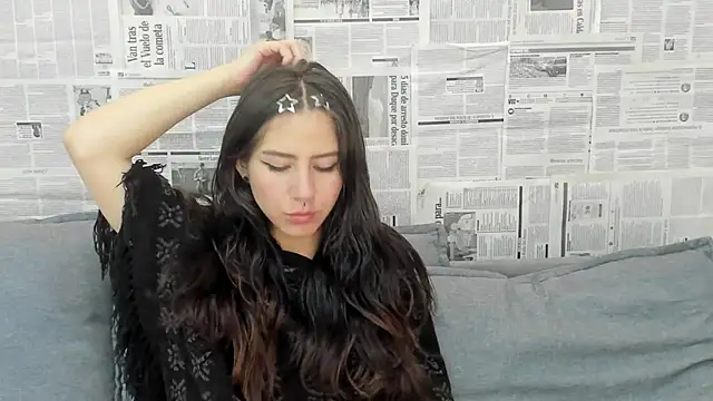 Mhelanny2 online show from 12-22-24, 04:48