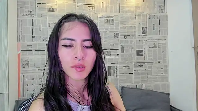 Mhelanny2 online show from 12-30-24, 07:37