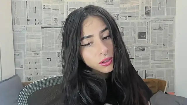 Mhelanny2 online show from 01-15-25, 06:40