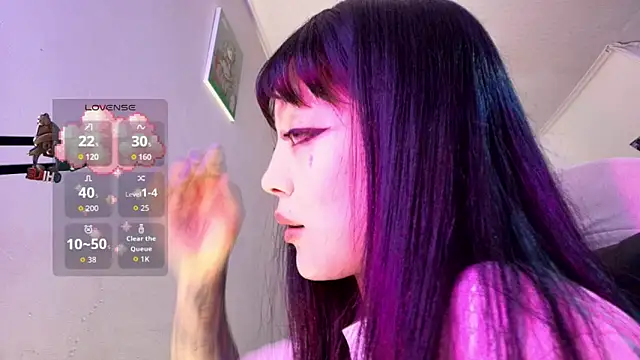 Snapshot of Persia_09 chatting on 11-14-25, 02:21 Persia 09 online show from 11-14-25, 02:21