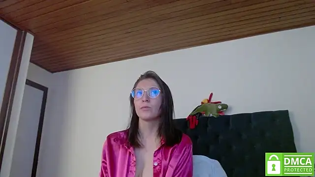 Sophi Cute online show from 12-05-24, 06:44