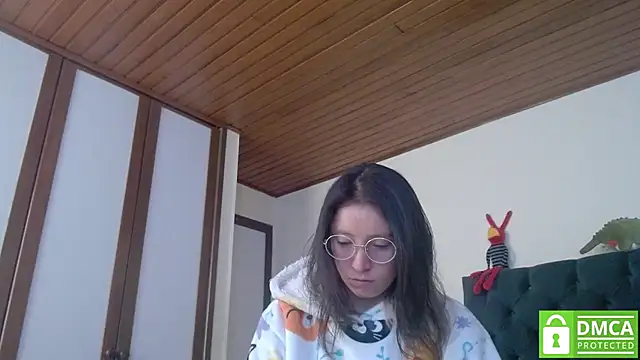 Sophi Cute online show from 12-15-24, 12:17