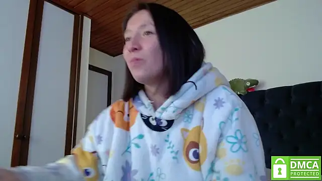 Sophi Cute online show from 12-28-24, 02:32