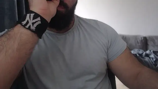 hugemachohandsome online show from 10-16-25, 08:48