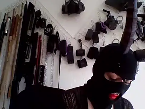 Snapshot of FeticheMacabre chatting on 12-28-24, 06:08 FeticheMacabre online show from 12-28-24, 06:08