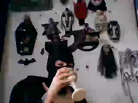 Snapshot of FeticheMacabre chatting on 11-19-25, 07:47 FeticheMacabre online show from 11-19-25, 07:47