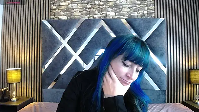 alicia moom online show from 01-04-25, 07:23