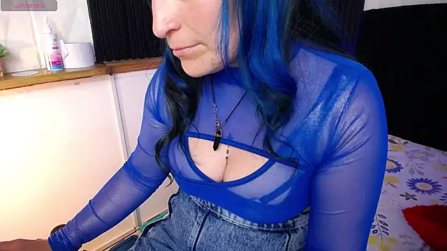 alicia moom online show from 02-18-25, 07:52