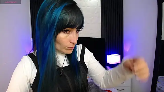 alicia moom online show from 03-18-25, 06:48