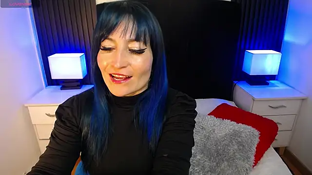 alicia moom online show from 10-15-25, 07:03