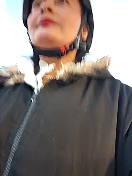 Snapshot of bellapaty chatting on 10-09-25, 07:17 bellapaty online show from 10-09-25, 07:17