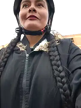 Snapshot of bellapaty chatting on 10-22-25, 06:57 bellapaty online show from 10-22-25, 06:57