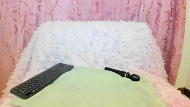 iisabella gonzalez online show from 10-06-25, 04:32