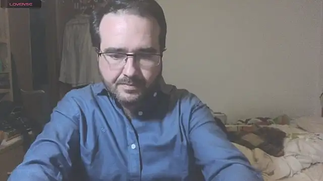 curiosillo83 online show from 02-11-25, 04:02