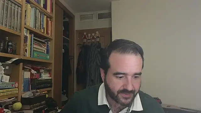 curiosillo83 online show from 12-20-25, 07:04