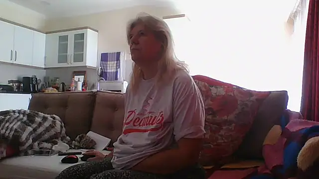 TrustfulVampire1 online show from 03-07-25, 09:51