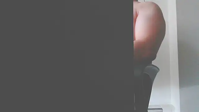 Snapshot of Naked_Man_ chatting on 02-16-26, 04:41 Naked Man online show from 02-16-26, 04:41