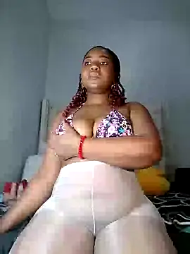 Snapshot of Sexypresh302 chatting on 02-18-25, 01:43 Sexypresh302 online show from 02-18-25, 01:43