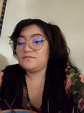 Snapshot of Sakura_0505 chatting on 12-15-24, 06:26 Sakura 0505 online show from 12-15-24, 06:26