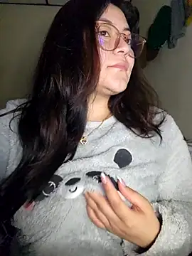 Snapshot of Sakura_0505 chatting on 02-18-25, 03:53 Sakura 0505 online show from 02-18-25, 03:53