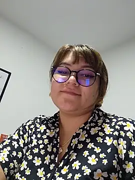 Snapshot of Sakura_0505 chatting on 10-02-25, 10:39 Sakura 0505 online show from 10-02-25, 10:39