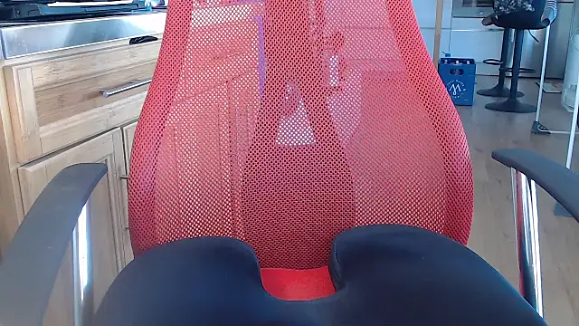 Snapshot of Lisa_Sack chatting on 02-07-26, 09:24 Lisa Sack online show from 02-07-26, 09:24