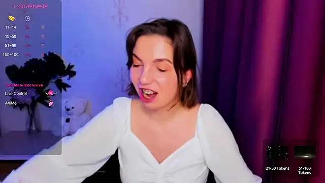 KindHazelHere  online show from 12-16-25, 03:44