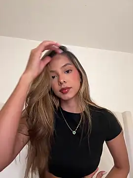 Snapshot of Bella_cutte_ chatting on 11-23-25, 10:53 Bella cutte online show from 11-23-25, 10:53