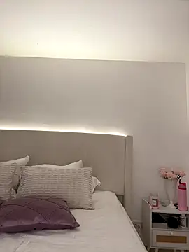 Snapshot of Bella_cutte_ chatting on 12-04-25, 11:57 Bella cutte online show from 12-04-25, 11:57