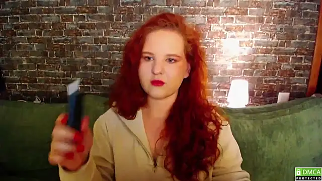 FlowerOfFreedom  online show from 12-17-25, 05:02