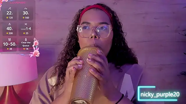 Snapshot of _nickypurple_ chatting on 01-29-25, 12:13 nickypurple online show from 01-29-25, 12:13