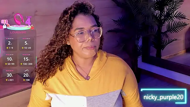 Snapshot of _nickypurple_ chatting on 02-13-25, 12:11 nickypurple online show from 02-13-25, 12:11