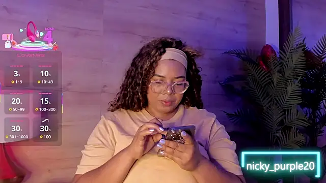 Snapshot of _nickypurple_ chatting on 02-17-25, 12:16 nickypurple online show from 02-17-25, 12:16