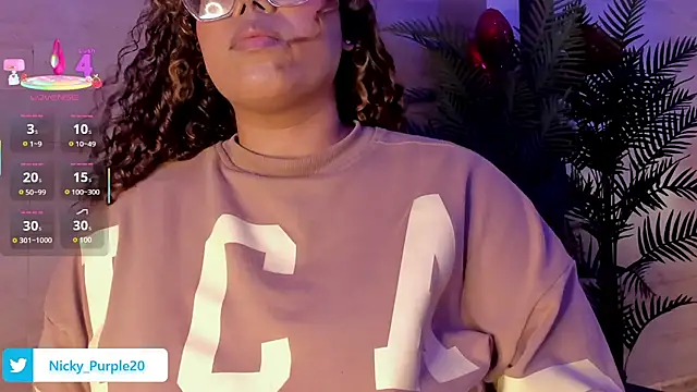 Snapshot of _nickypurple_ chatting on 02-21-25, 12:06 nickypurple online show from 02-21-25, 12:06