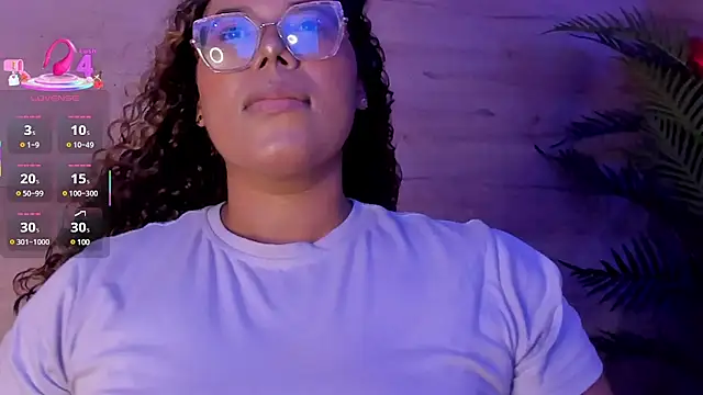 Snapshot of _nickypurple_ chatting on 03-04-25, 12:01 nickypurple online show from 03-04-25, 12:01