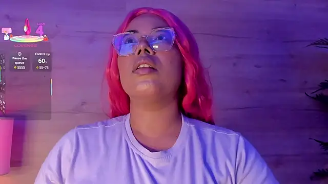 Snapshot of _nickypurple_ chatting on 03-07-25, 12:01 nickypurple online show from 03-07-25, 12:01