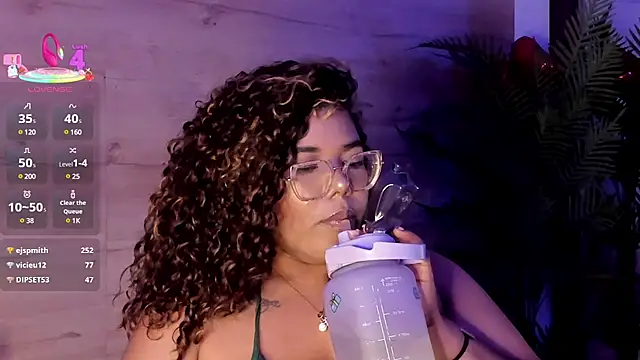 Snapshot of _nickypurple_ chatting on 03-18-25, 03:10 nickypurple online show from 03-18-25, 03:10