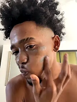 Snapshot of matatanlove chatting on 10-31-25, 07:04 matatanlove online show from 10-31-25, 07:04