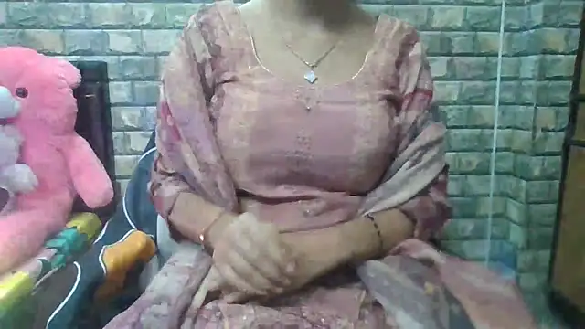 Sexy iknoor online show from 10-20-25, 04:35