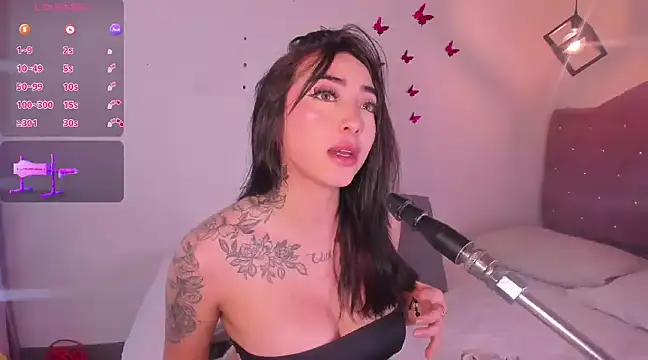 Snapshot of isa_red_hair chatting on 12-22-24, 03:44 isa red hair online show from 12-22-24, 03:44