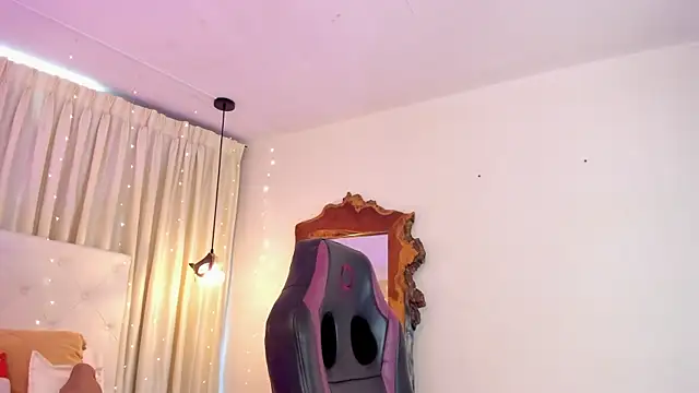 BonnieBad01 online show from 12-15-25, 04:22