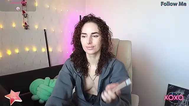 Snapshot of xx_adrihanna_xx chatting on 02-07-25, 06:45 xx adrihanna xx online show from 02-07-25, 06:45