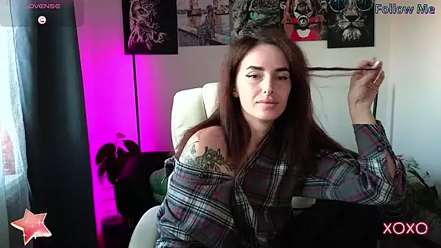 Snapshot of xx_adrihanna_xx chatting on 02-12-25, 02:10 xx adrihanna xx online show from 02-12-25, 02:10