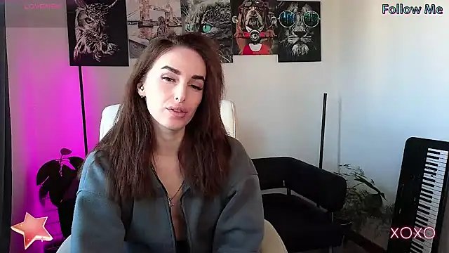 Snapshot of xx_adrihanna_xx chatting on 02-13-25, 10:23 xx adrihanna xx online show from 02-13-25, 10:23