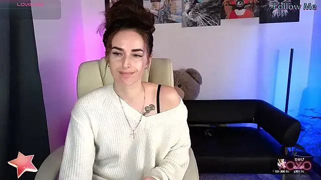 Snapshot of xx_adrihanna_xx chatting on 02-18-25, 03:21 xx adrihanna xx online show from 02-18-25, 03:21