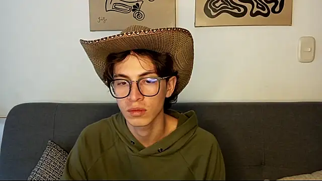 Snapshot of Norehg chatting on 10-07-25, 08:50 Norehg online show from 10-07-25, 08:50