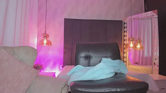 kataliina   online show from 12-20-24, 12:05