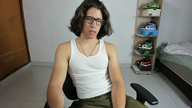imtonny19 online show from 02-02-25, 03:28